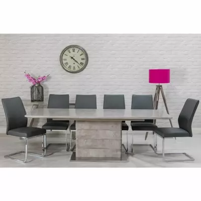 URBAN EXTENDING DINING TABLE